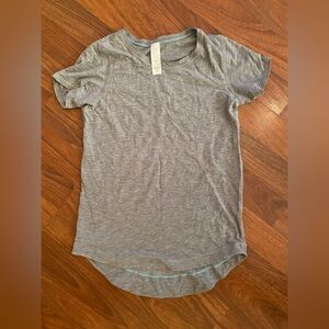 Ivivva by Lululemon kid’s athletic T-shirt size 8